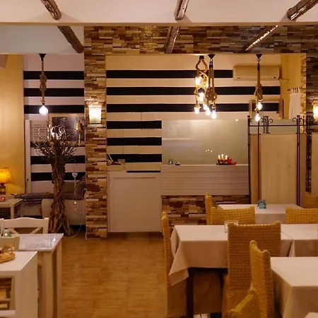 Panorama Hotel 2*